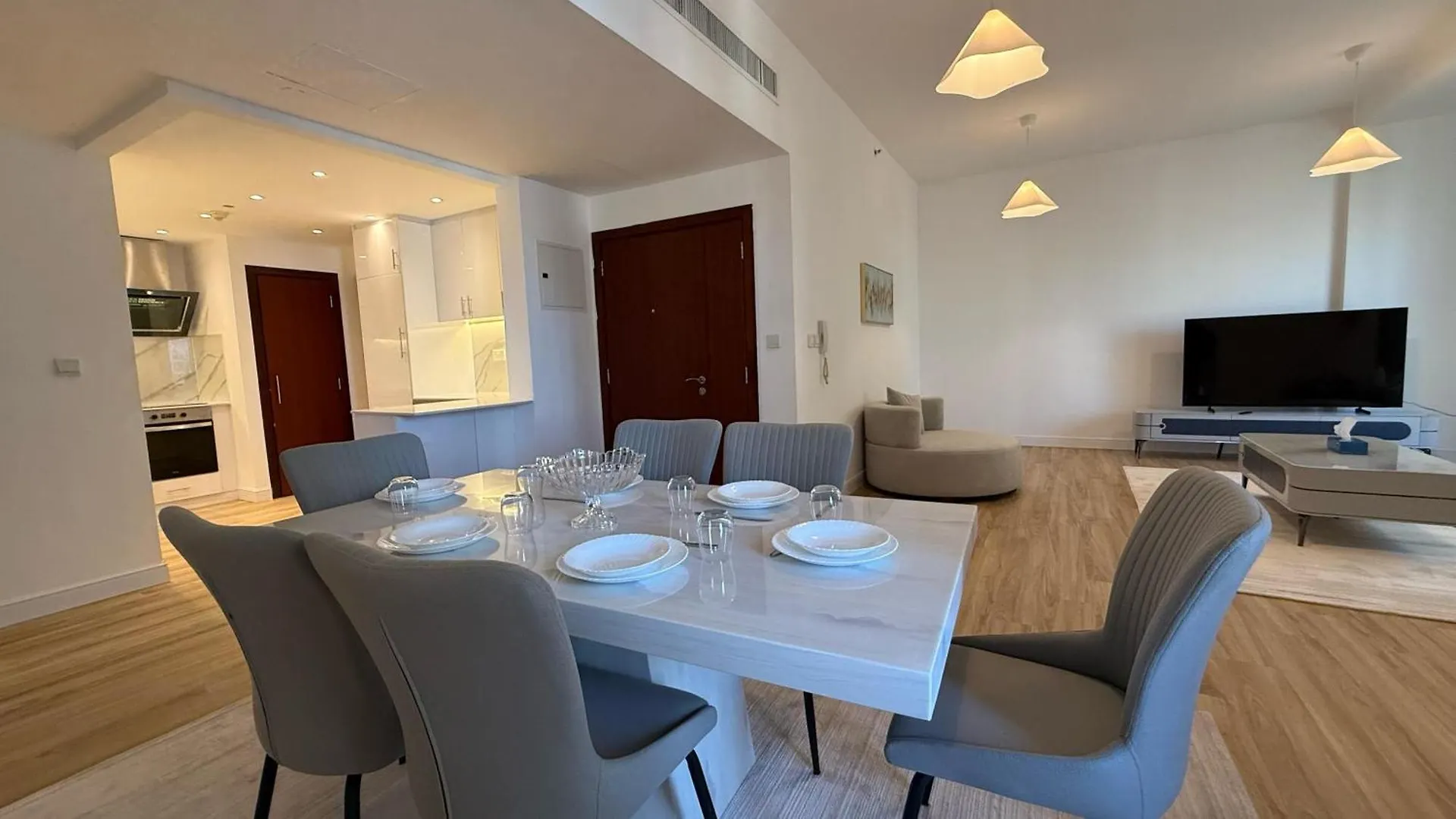 Apartment In Jbr, 2-Bedroom Rimal 1 Building Dubai