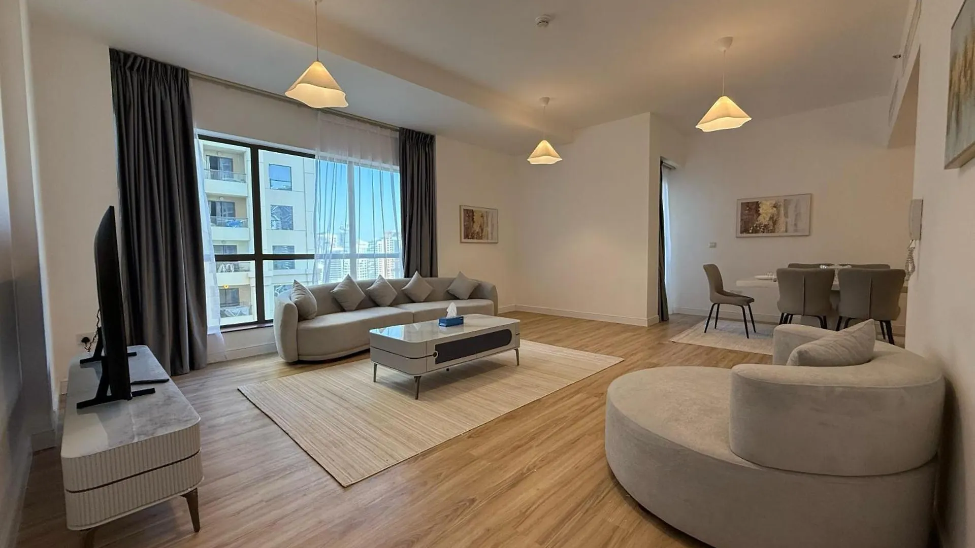 Apartment In Jbr, 2-Bedroom Rimal 1 Building Dubai